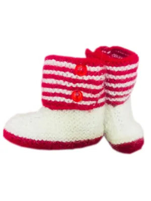 Beautiful and stylish baby booties design and multi-color kited