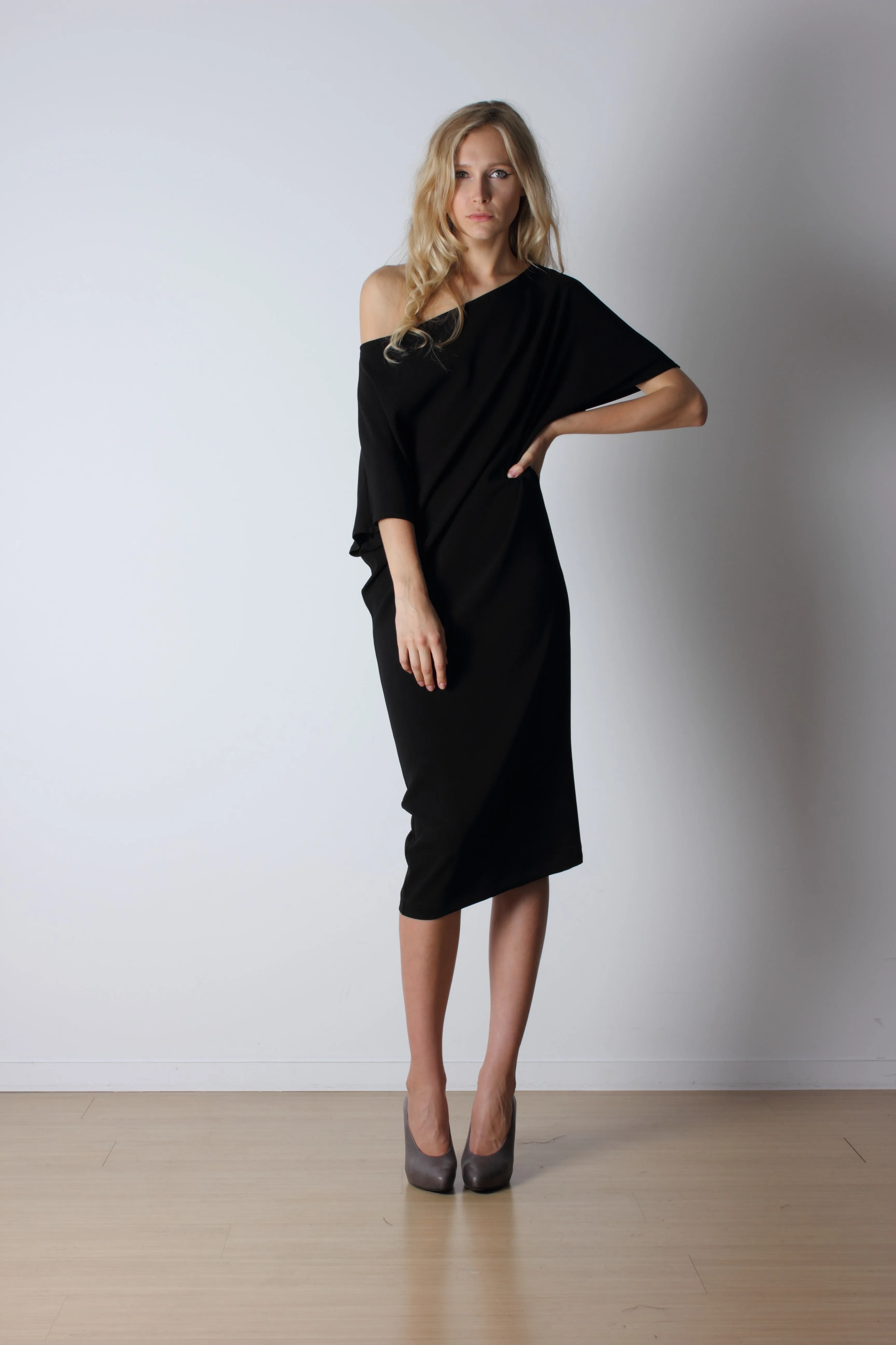 DEW DRESS - BLACK