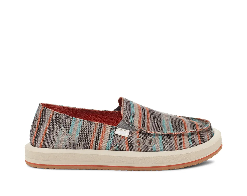 Donne St Nlanket in Grey Multi by Sanuk