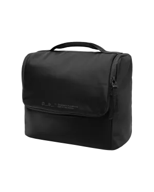 Essential Wash Bag M Black Out