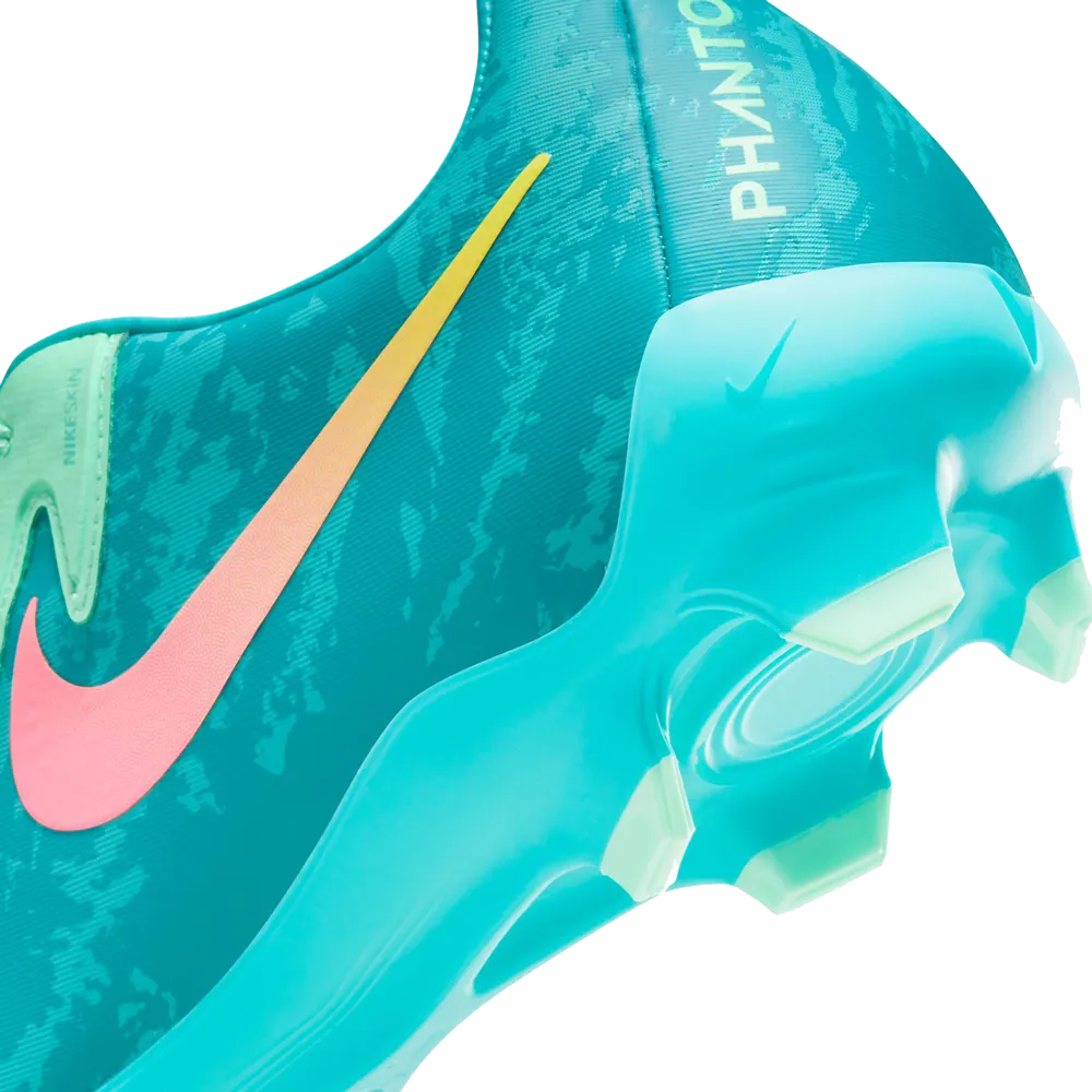 Nike Phantom GX 2 Academy LV8 MG Low-Top Soccer Cleats