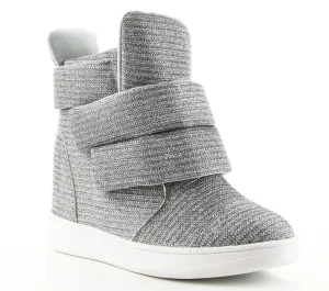 OBSESSED SILVER SNEAKER