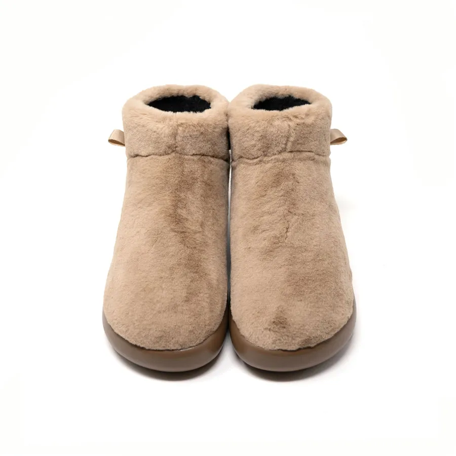 Roam Cloud Magic Moon Bootie in Beige Faux Fur