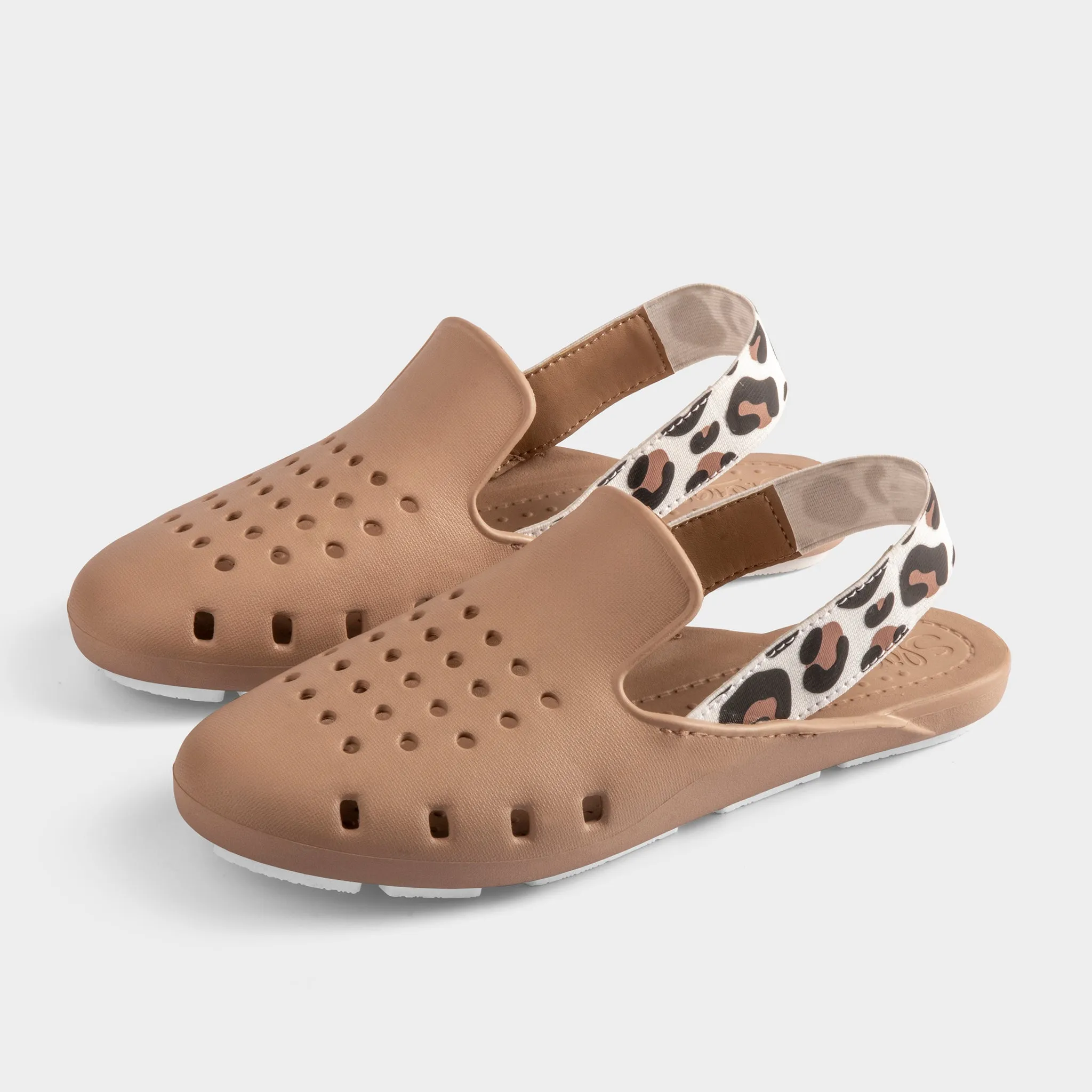 TAN LEOPARD SLINGERS <br><br>*Runs small for sizes 25 till 34 (size up 1 size) <br><span style="font-size: 8px; font-weight: normal;"> Girls Sandals | Slingback Flats | Foam Water Shoes