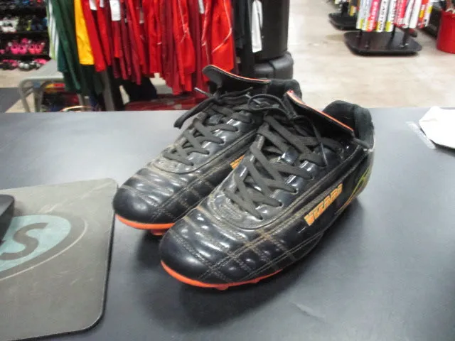 Used Vizari Soccer Cleats Size 4