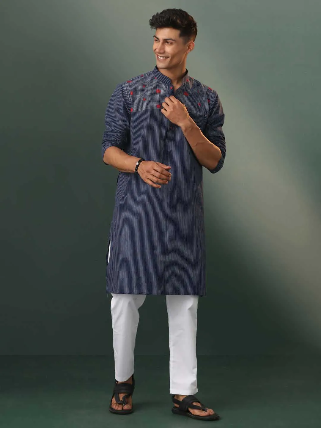 VASTRAMAY Navy Blue Striped Kurta Pyjama